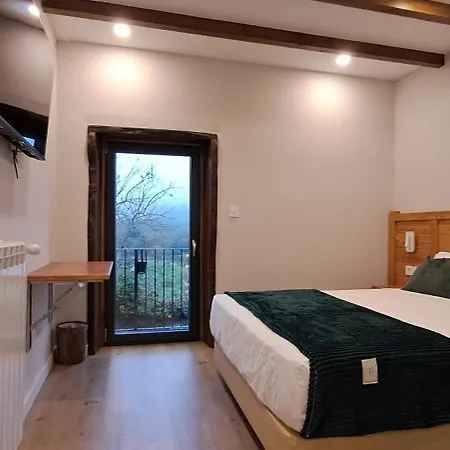 Xanela Xures Hotel *